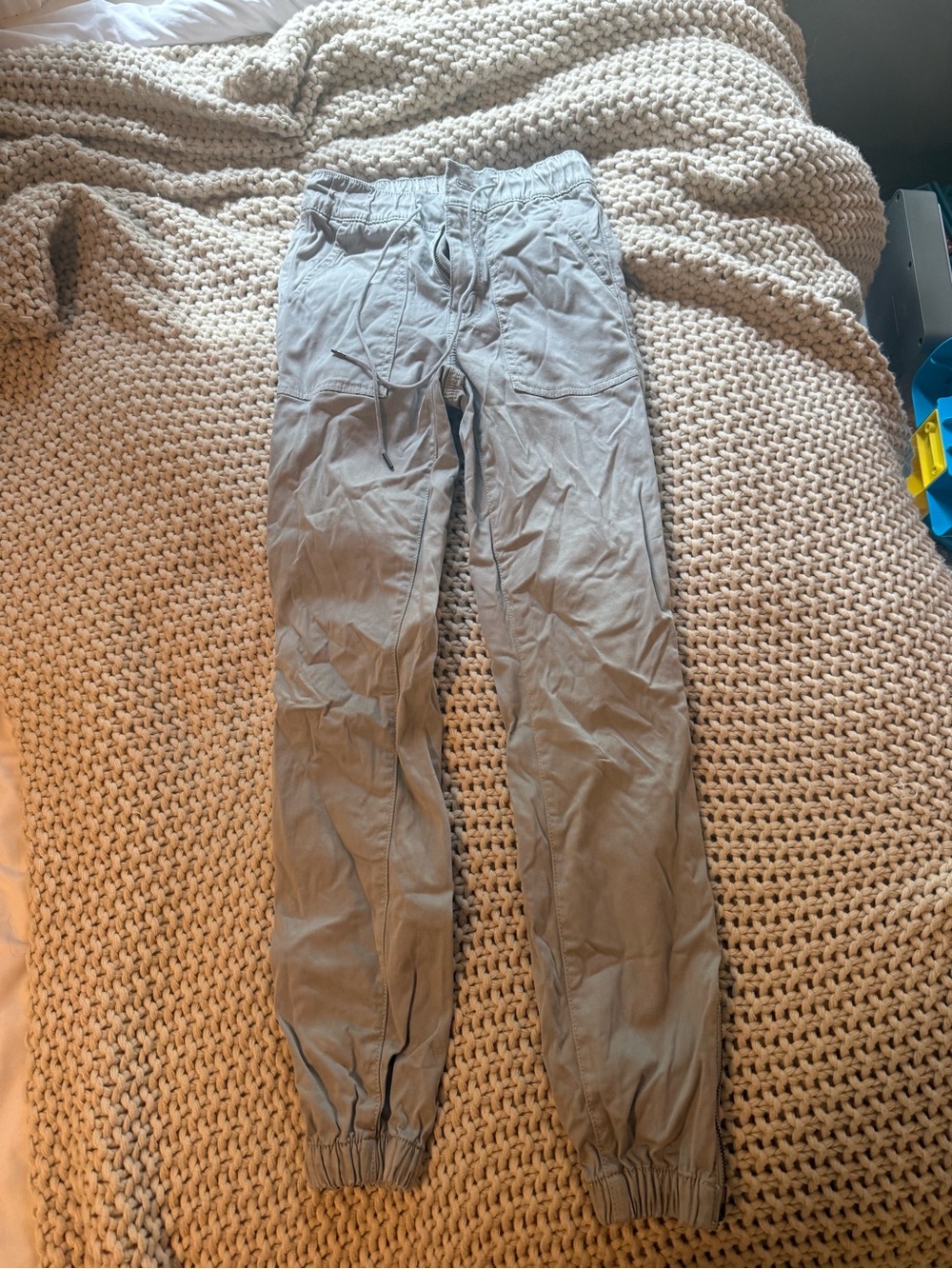 American Eagle Outfitters Light Gray Men’s Jogger Pants